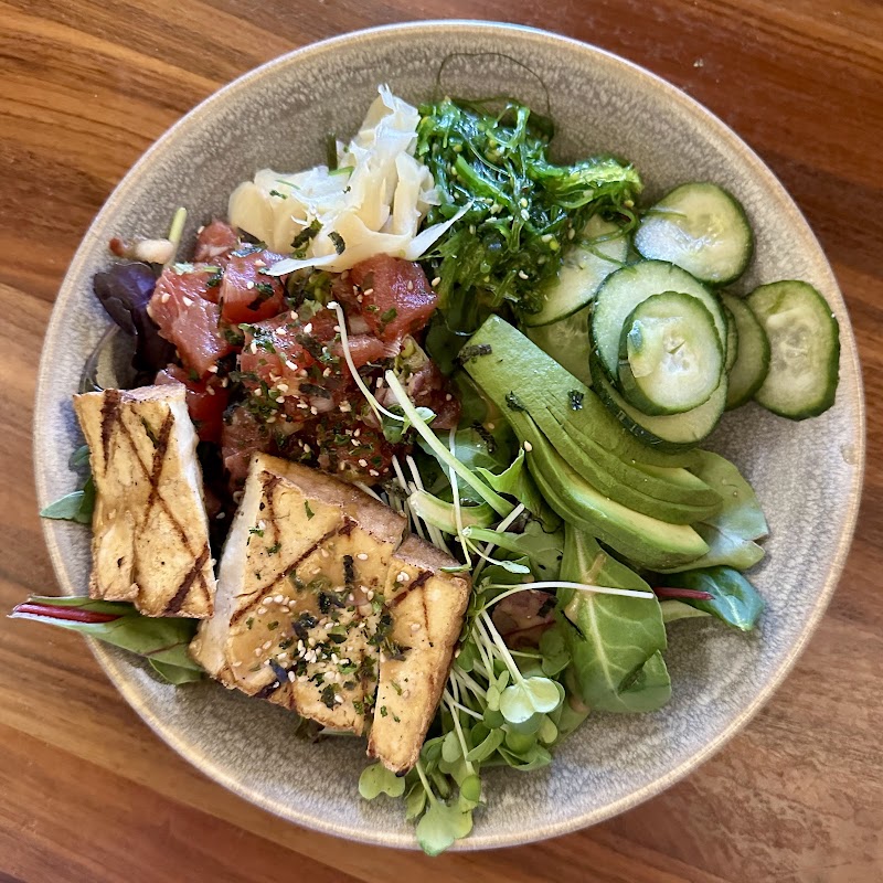 Ahi tuna poke bowl