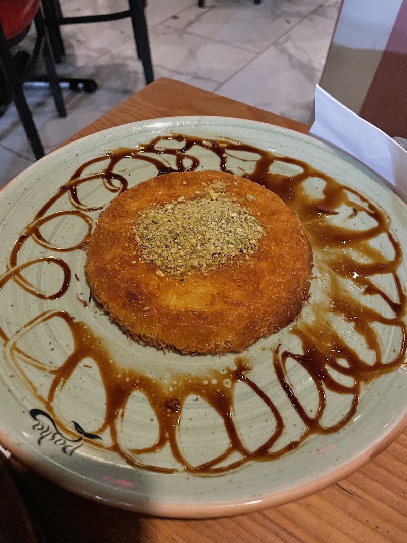 Golden kunafa, drizzled syrup