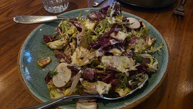 Crisp seasonal salad