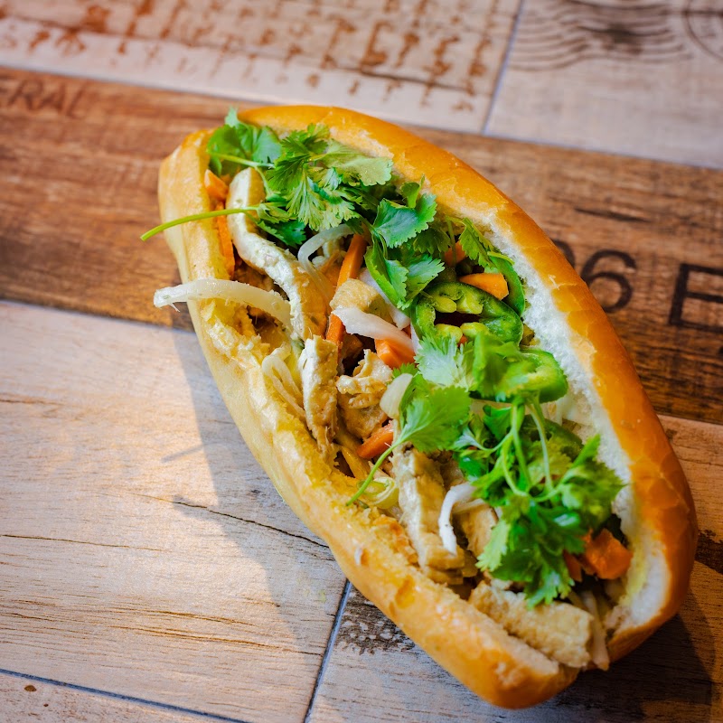 Fresh classic banh mi