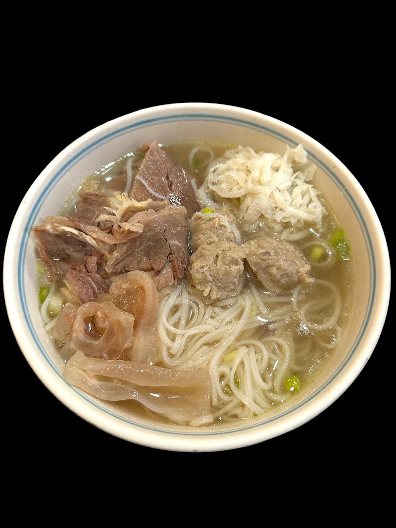 Hearty pho, many toppings