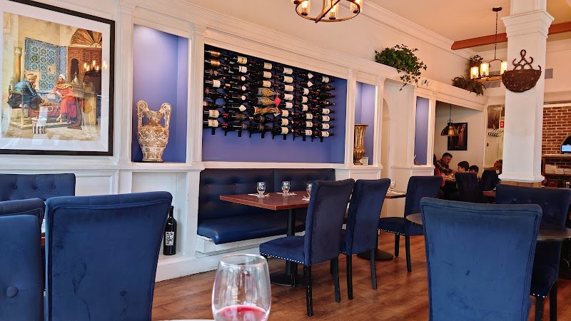 Warm dining room ambiance