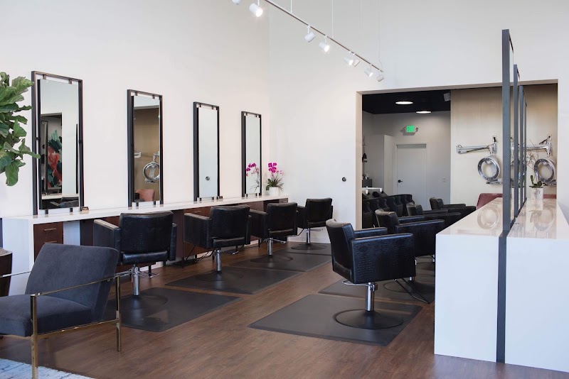 Clean, open styling floor