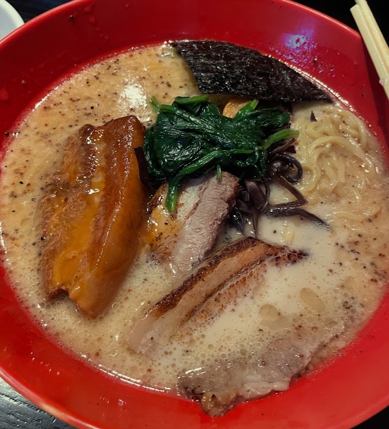 Tonkotsu broth, tender pork slices