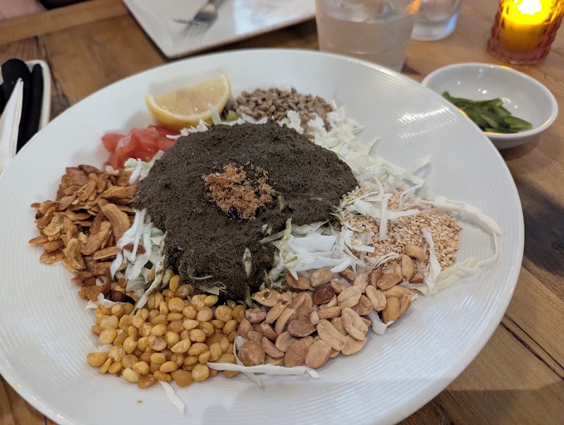 Tea leaf salad, deconstructed