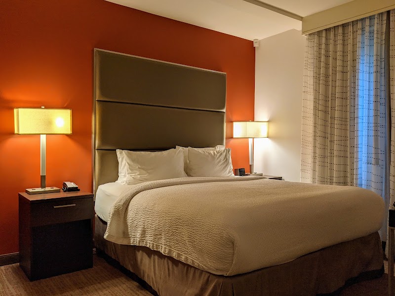 Spacious, well-appointed king room