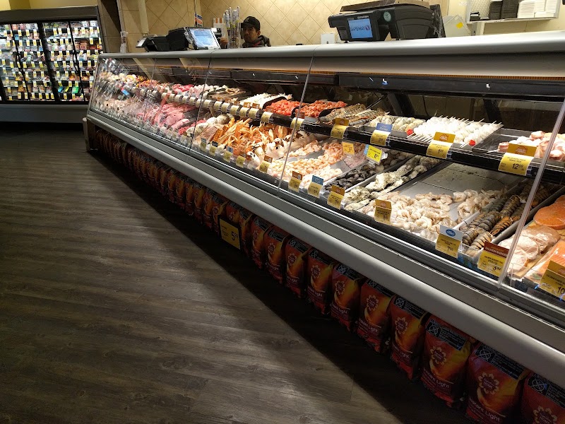 Full-service seafood counter