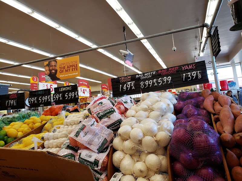 Fresh produce, everyday essentials