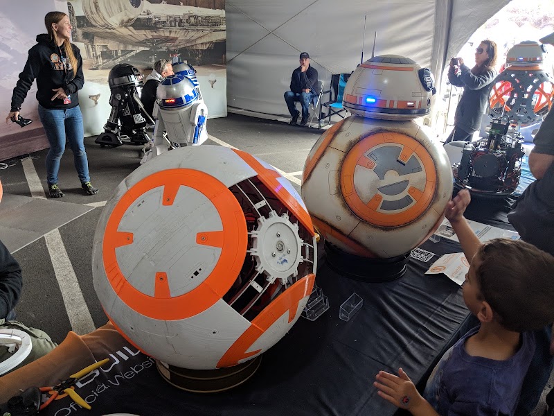 Droids captivate young visitors
