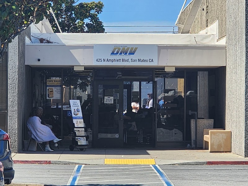 Welcoming entrance on Amphlett Blvd
