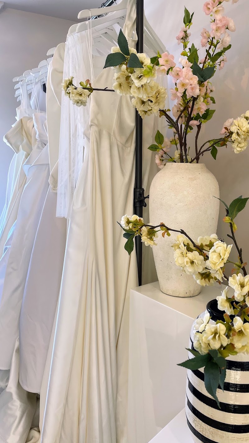 Gown detail, floral styling