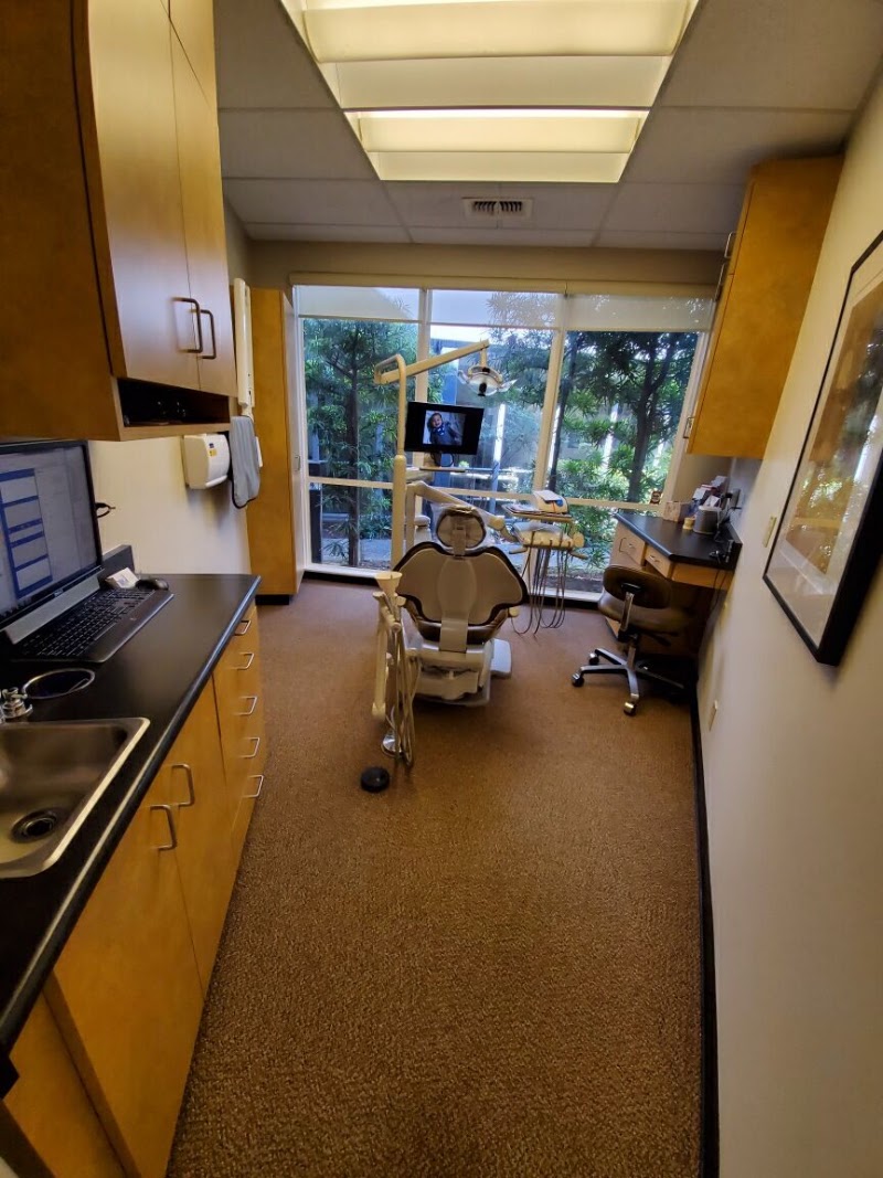 Calm, garden-view treatment room