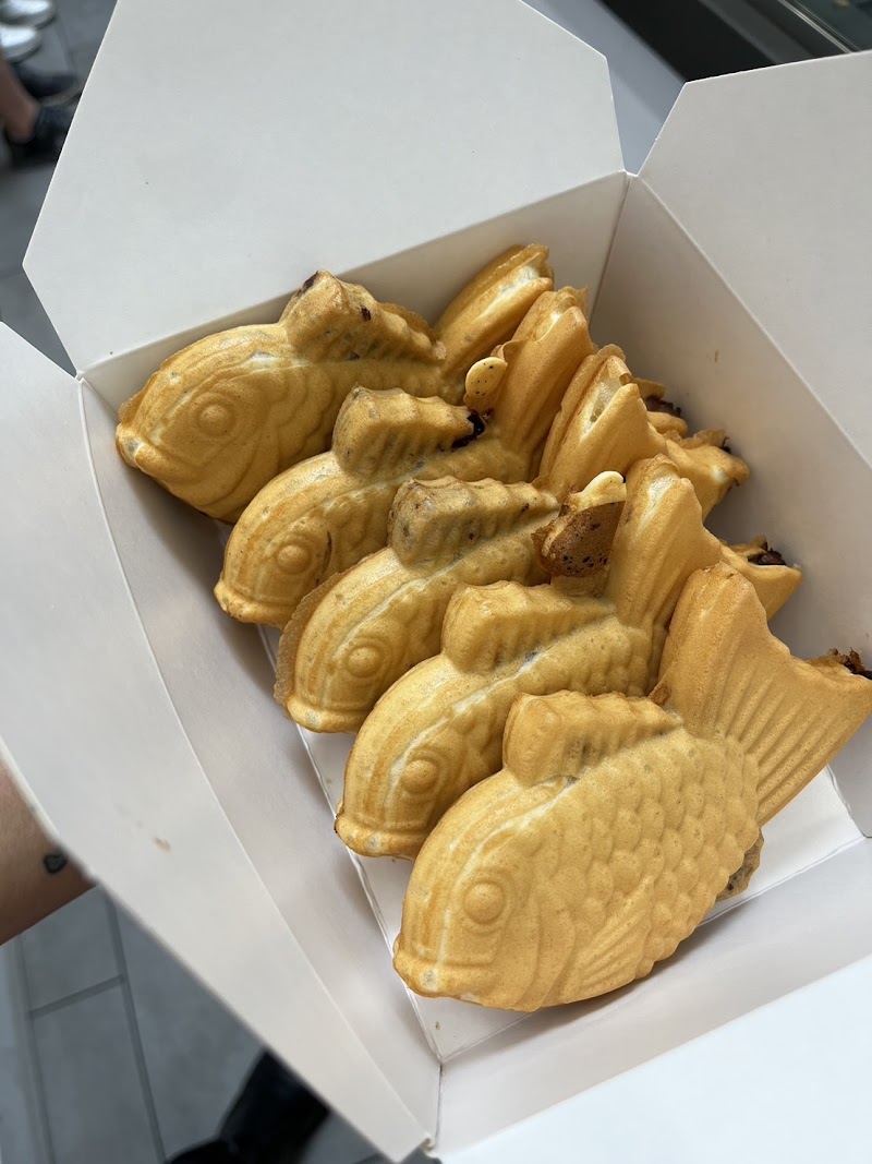 Fresh taiyaki, ready to enjoy