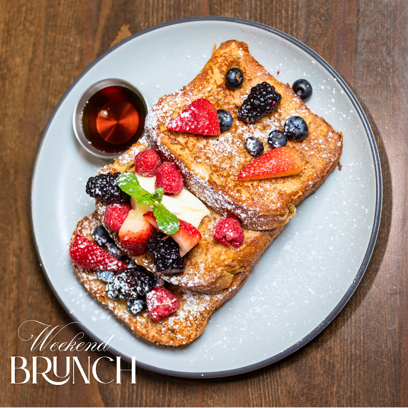 Fresh berry French toast