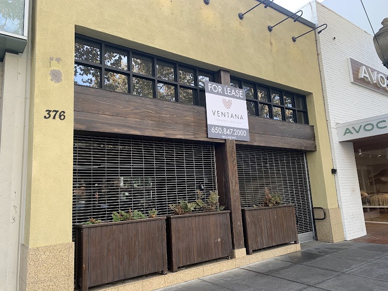 Quiet downtown street frontage