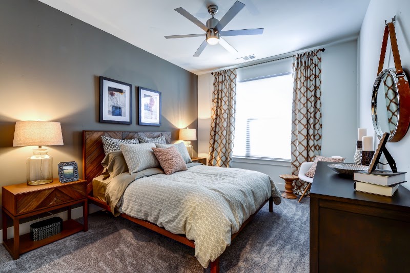 Spacious, relaxed bedroom retreat