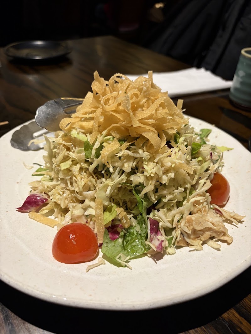 Fresh cabbage salad, crispy toppings