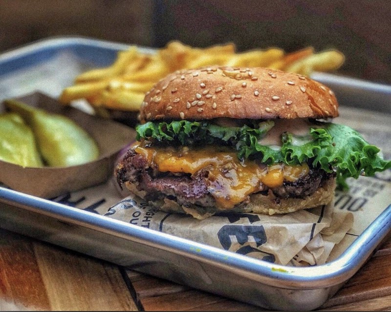 Juicy cheeseburger, golden fries