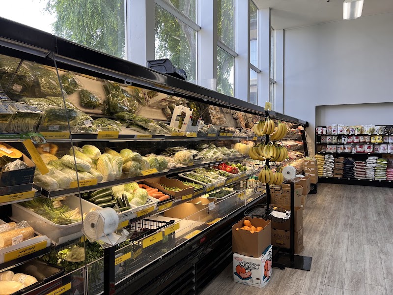Fresh Japanese produce aisle