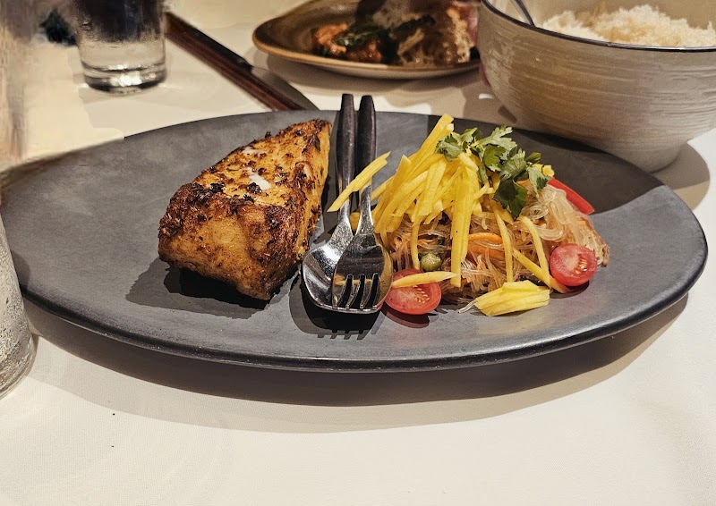 Spiced fish, mango slaw