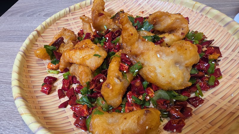 Crispy chili pepper chicken