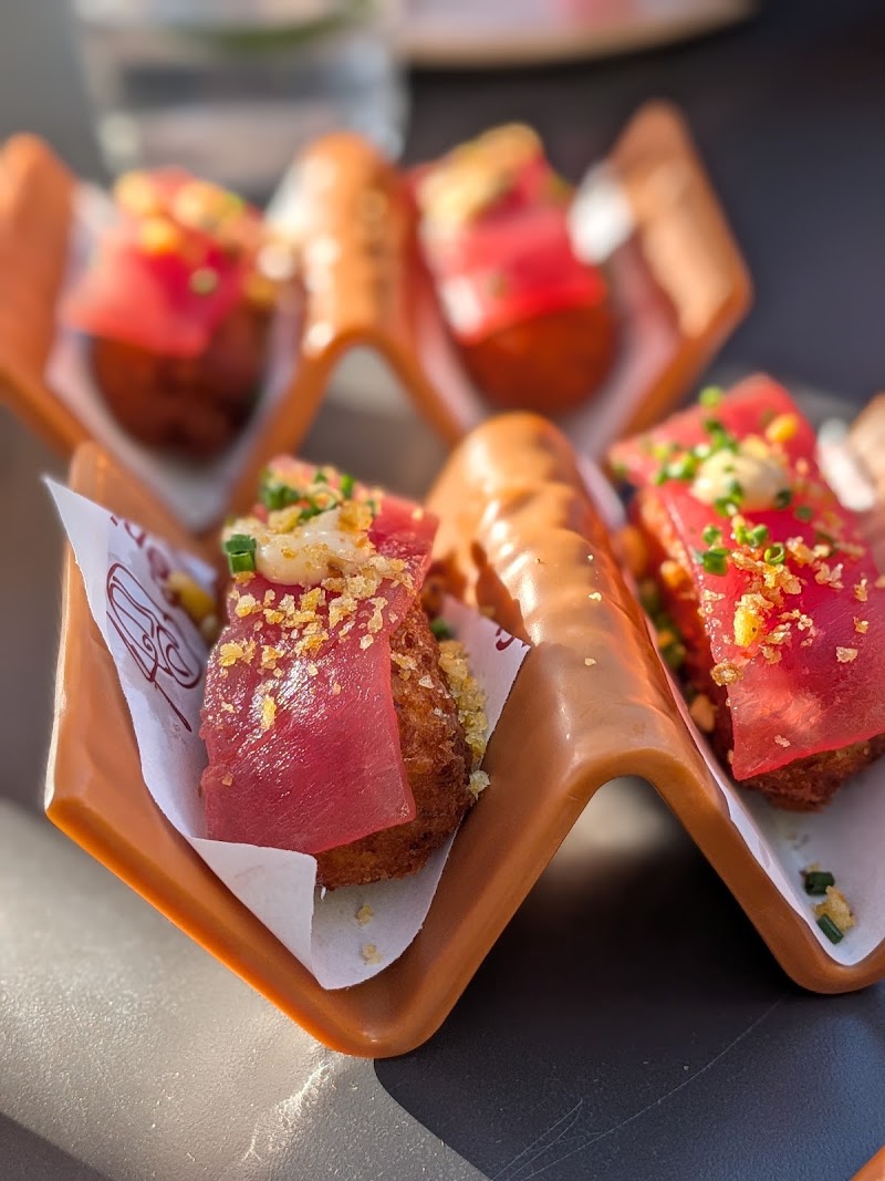 Tuna tataki tapas bites