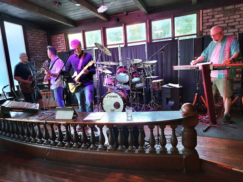 Live classic rock band