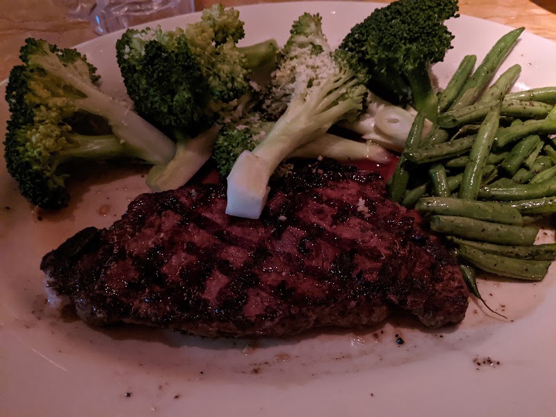Grilled steak with vegetables