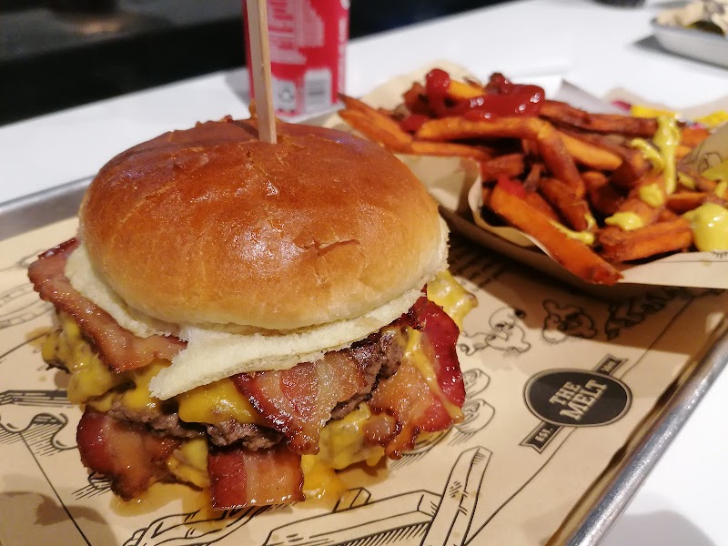 Bacon burger, sweet potato fries