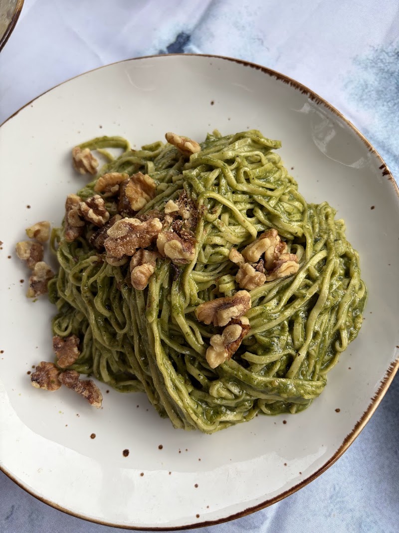 Pesto linguine with toasted walnuts