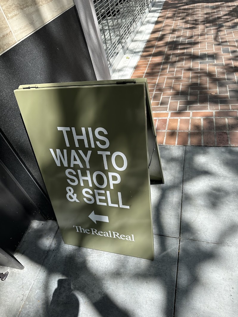 This way to consign