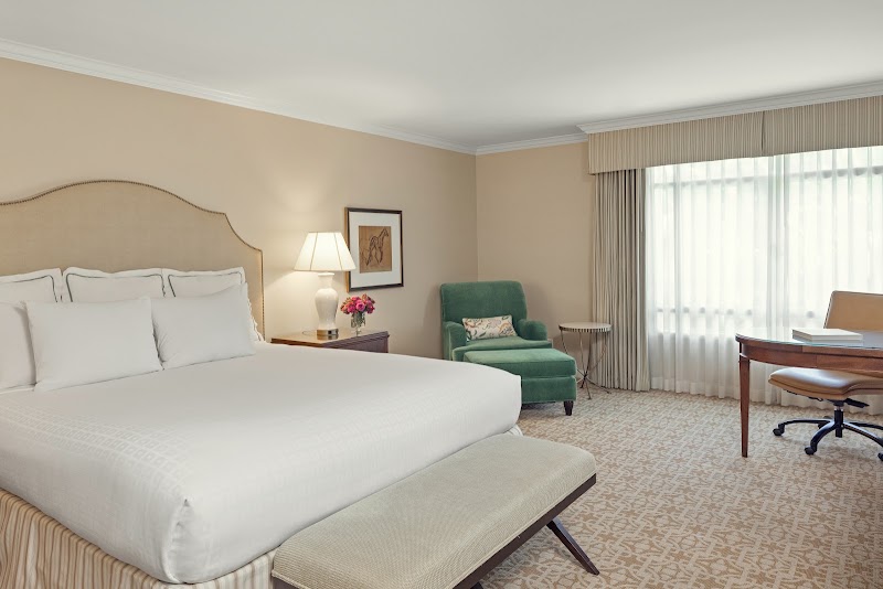 Spacious, classically appointed guest room
