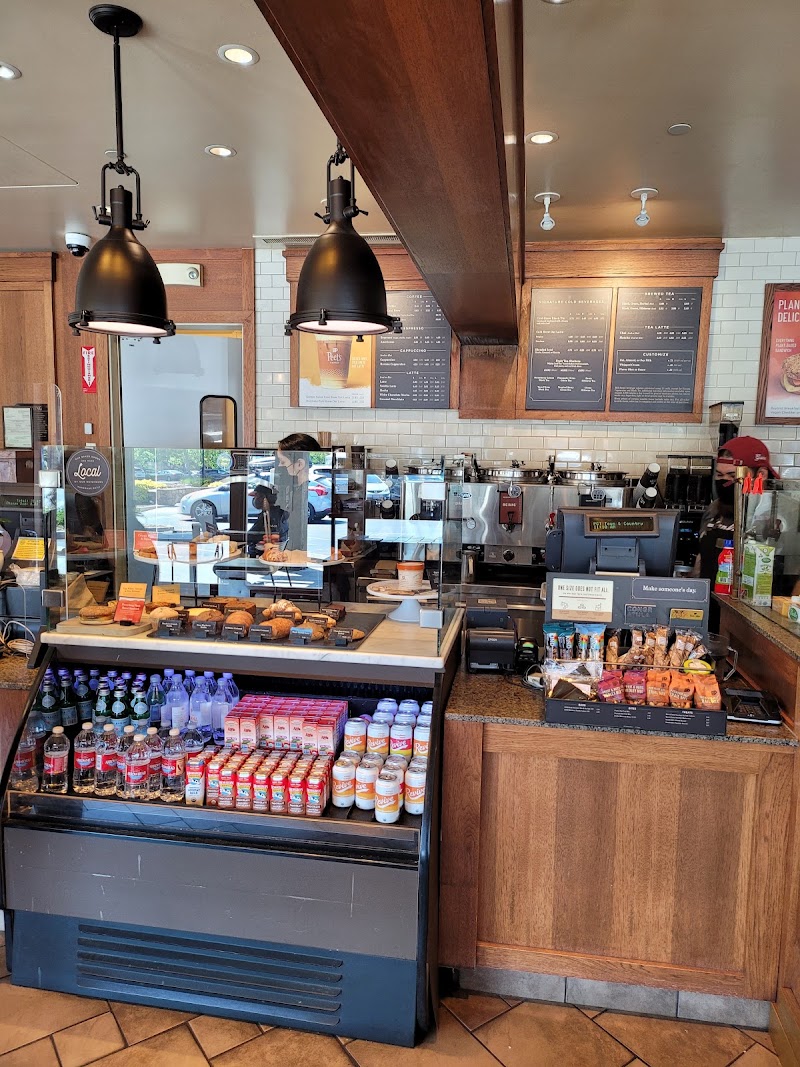 Coffee bar, ready daily