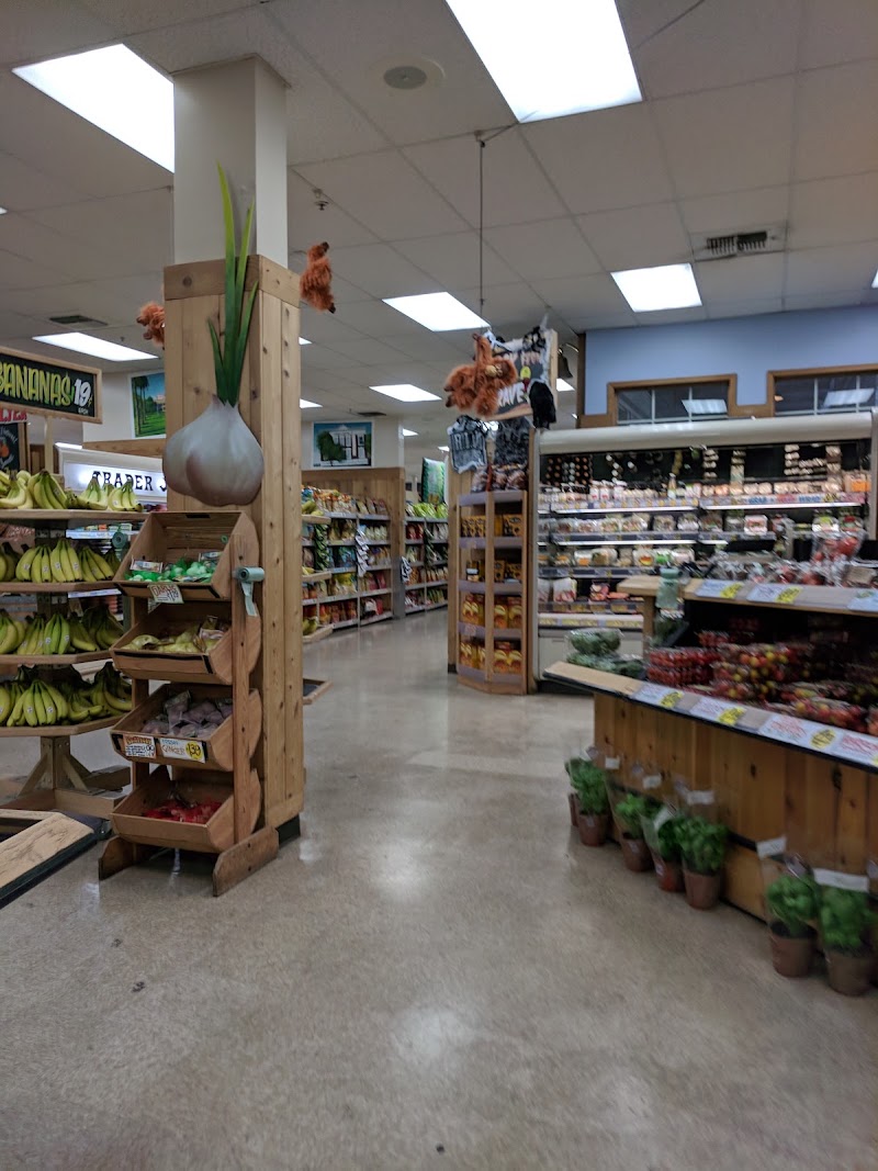 Fresh produce, open aisles