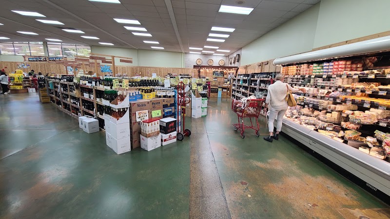 Spacious store, beer and cheese