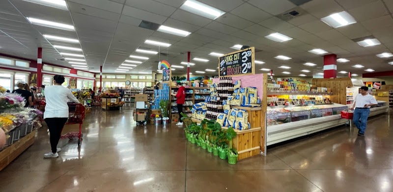 Spacious, relaxed shopping floor
