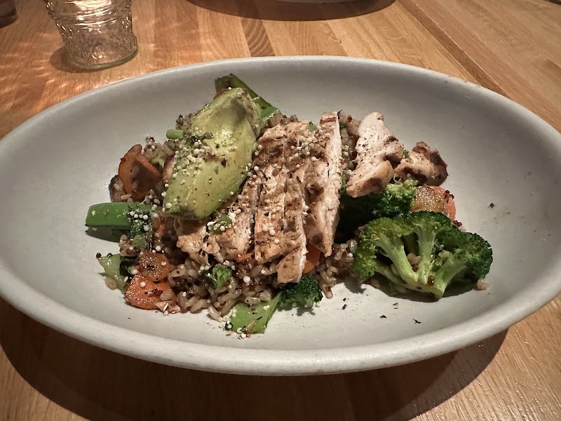 Grain bowl, grilled chicken, avocado