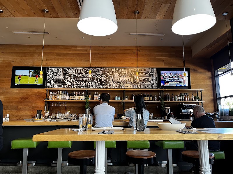 Warm bar, welcoming atmosphere