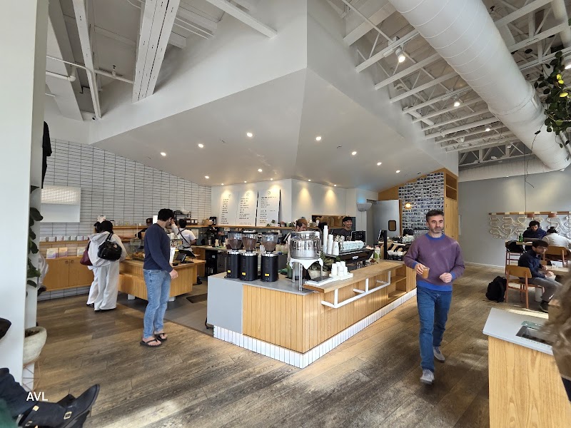 Open café, wood bar