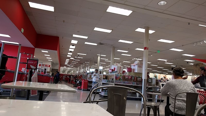 Spacious retail dining area