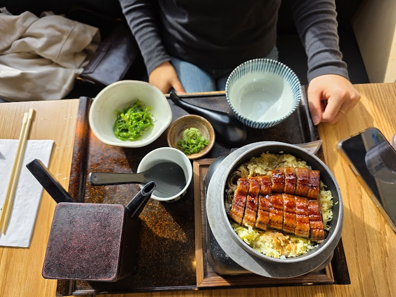 Glazed eel over steamed rice
