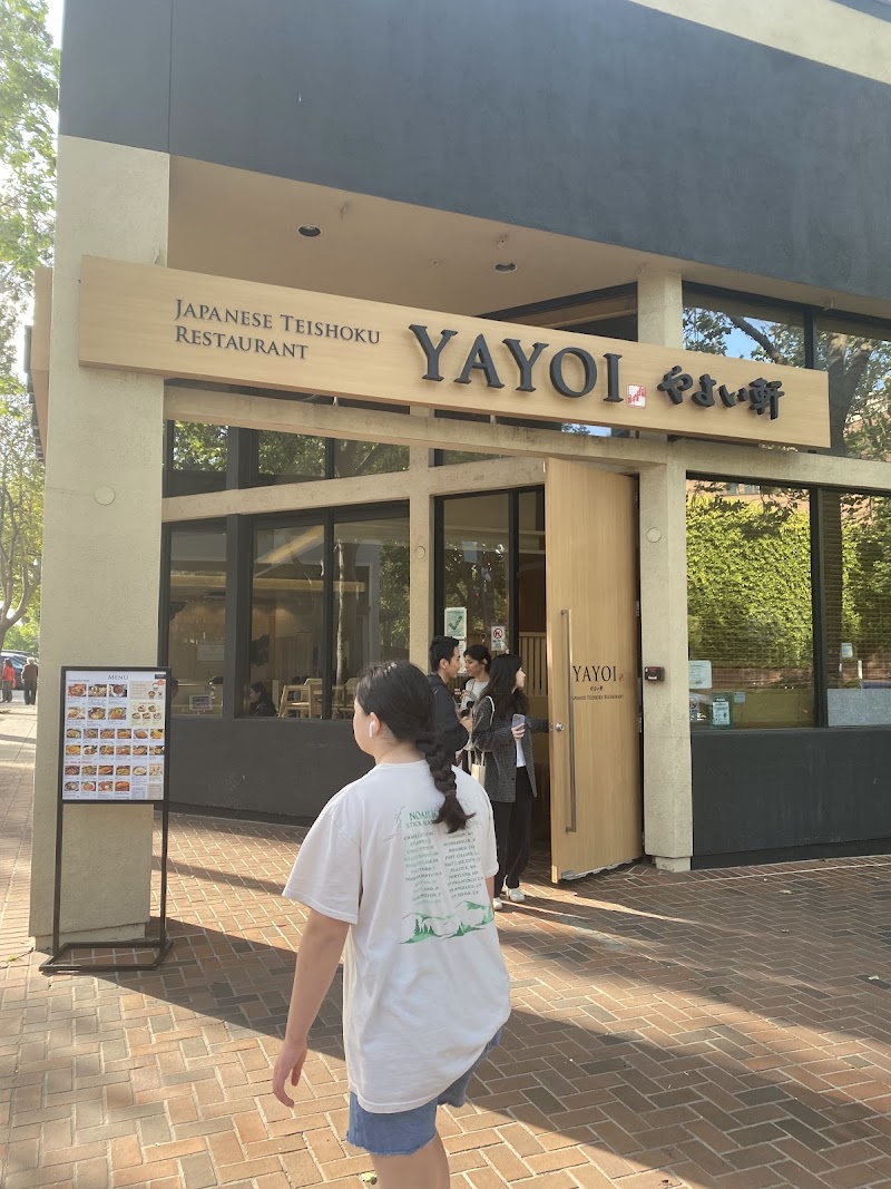 Welcoming street-level dining spot