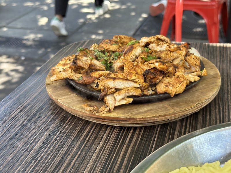 Chargrilled chicken boti sizzler