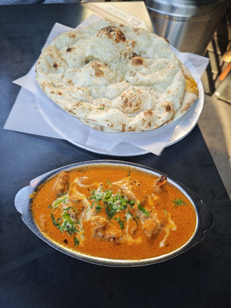 Rich curry, warm naan