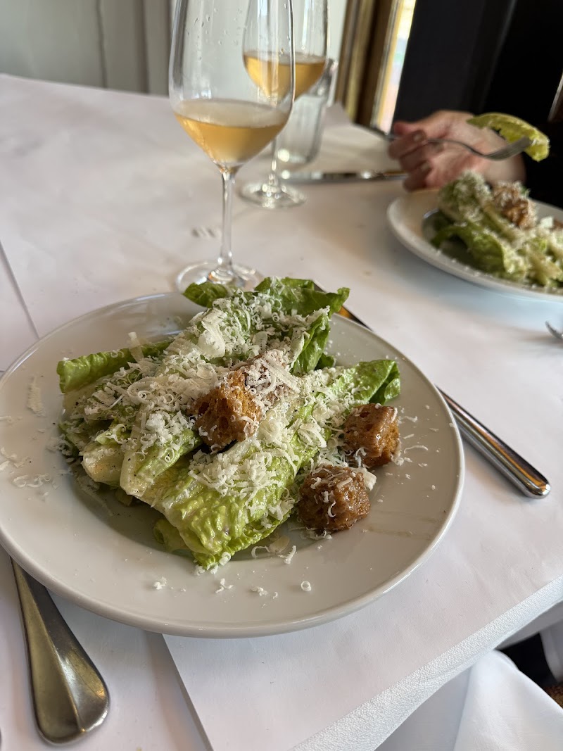 Caesar salad, white wine