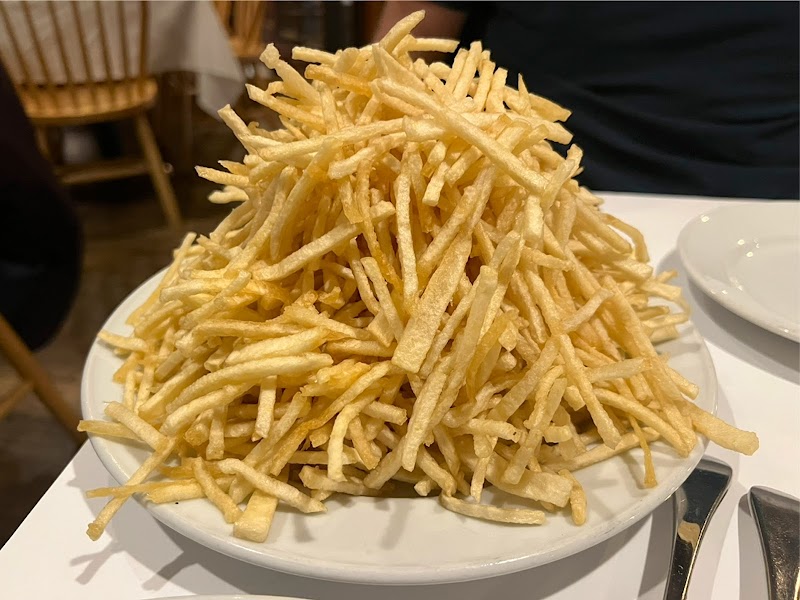 Golden crispy shoestring fries